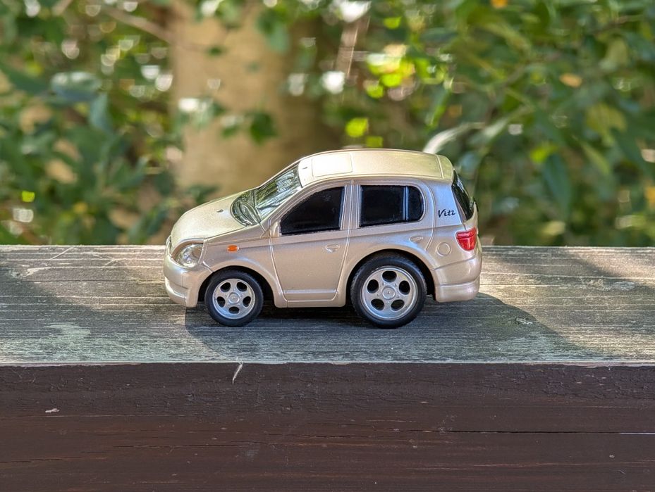 Toyota Vitz Yaris model JDM naciągany zabawka kolekcja gadżet