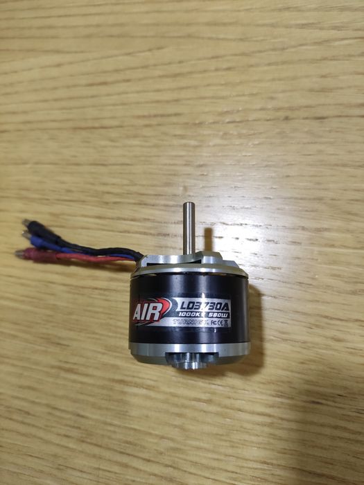 Vário material de aeromodelismo