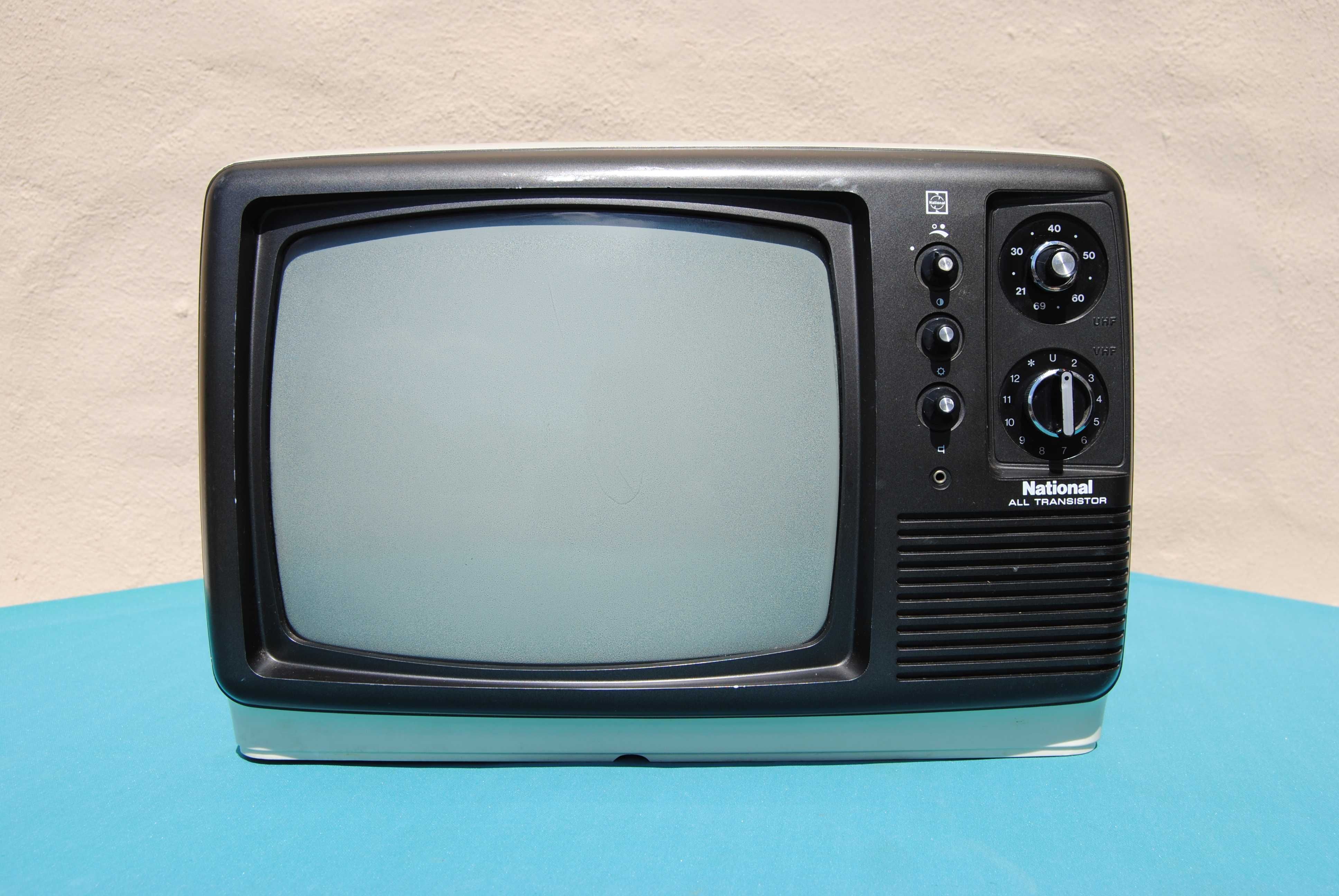 TV Televisão National TR-802ES Branca Vintage Space Age 70´s