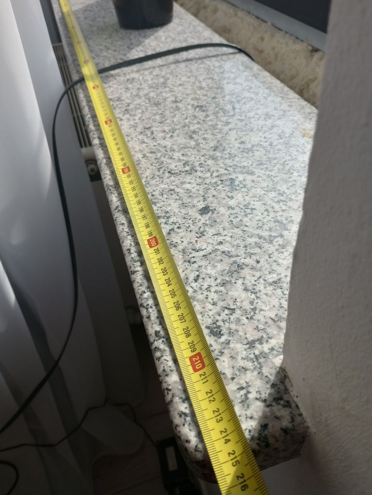 Parapety granitowe