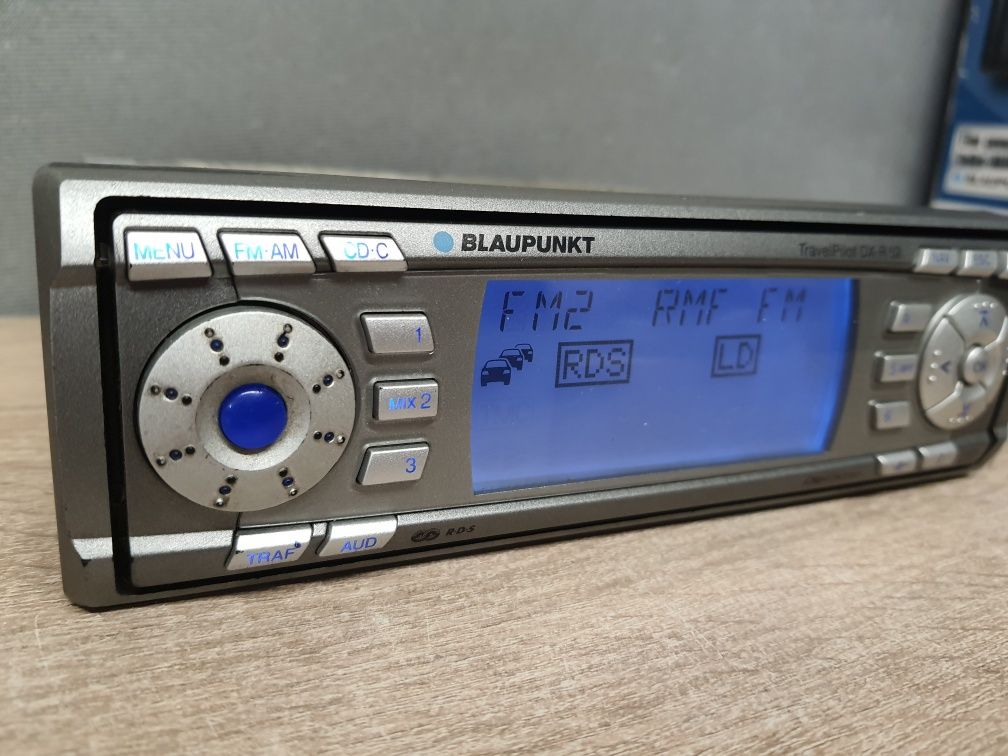 Radio samochodowe Blaupunkt CD TravelPilot DX-R 52 z nawigacją VW