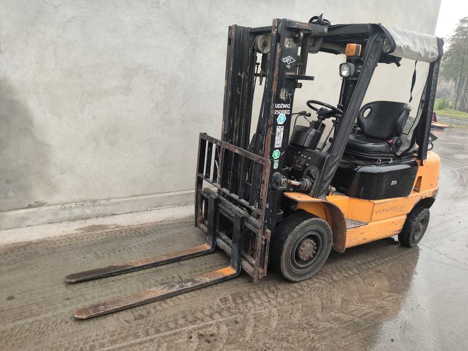 Sprzedam wózek widłowy HC 25 z 2006 roku