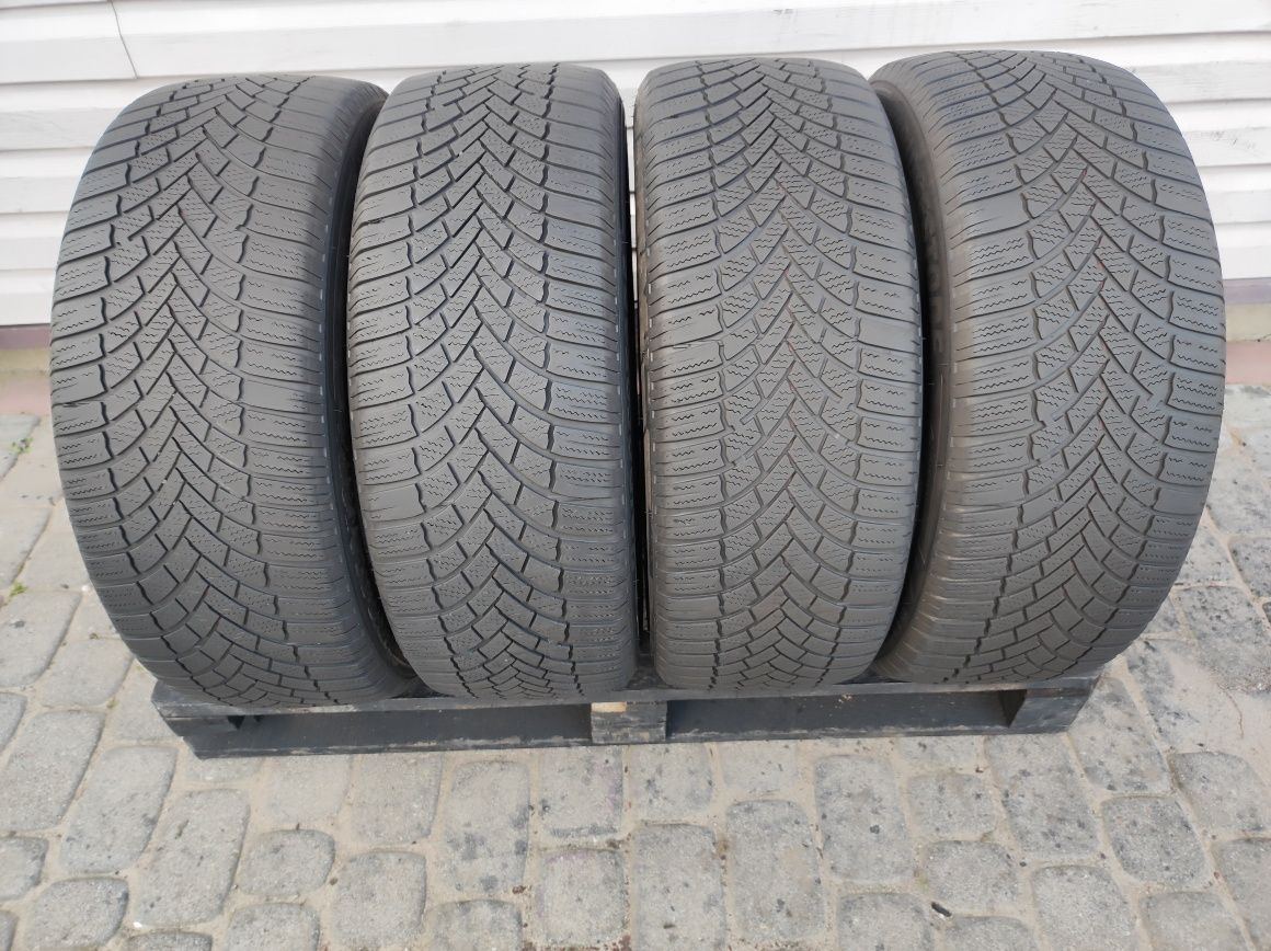 225.55.18 komplet opon zimowych Bridgestone Blizzak LM 005 dot 2022