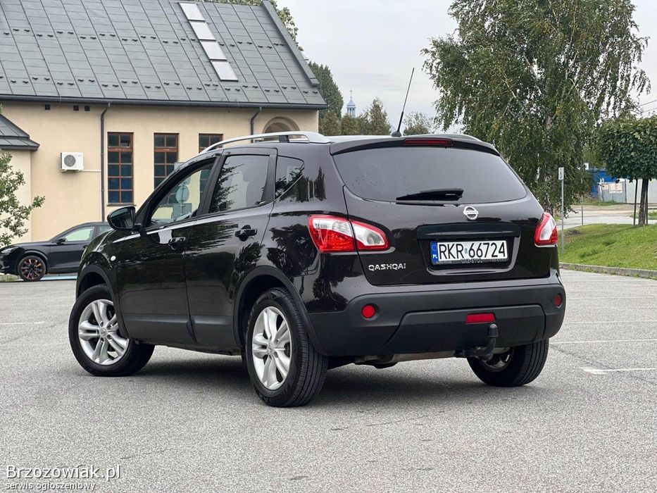 Sprzedam Nissana Qashqai j10 z napędem 4x4 i silnikiem 2. 0 benzyna