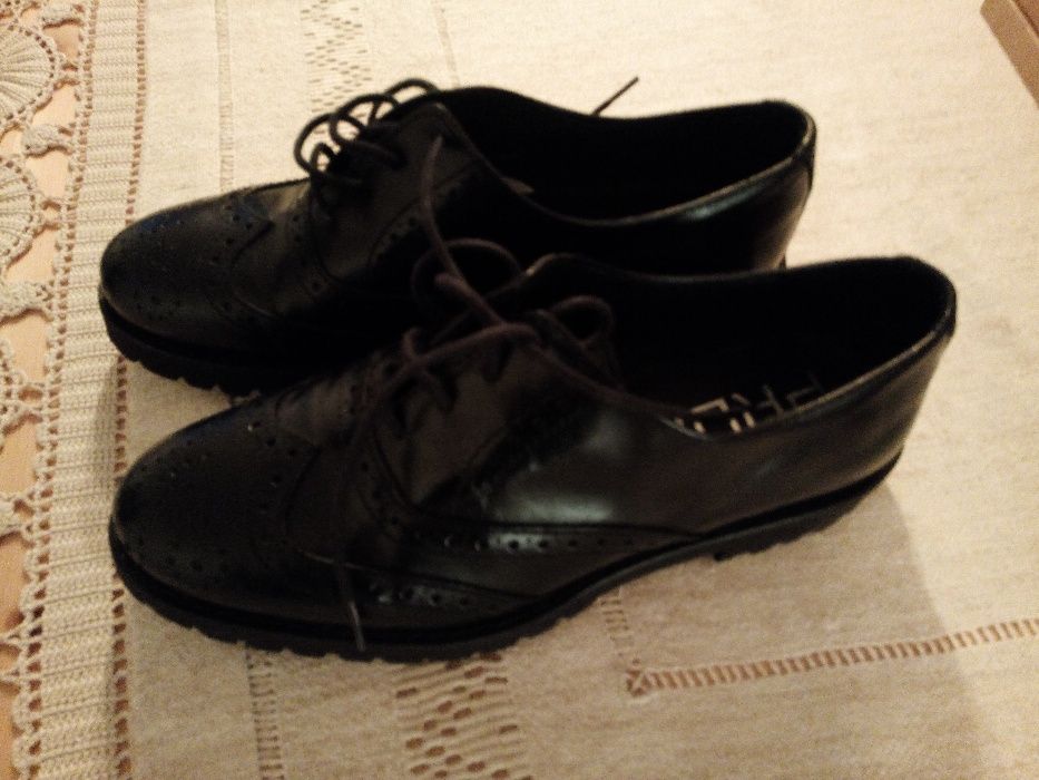Vendo sapatos clássicos oxford derbies novos marca PROF