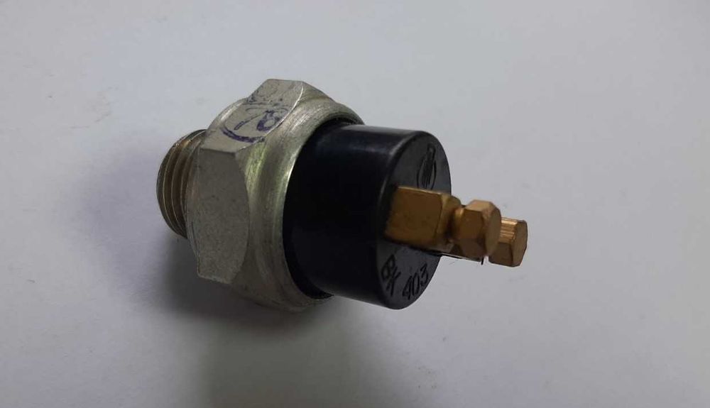 Вимикач маси поворотний ВК-318 Б, Вимикач світла заднього ходу ВК 403