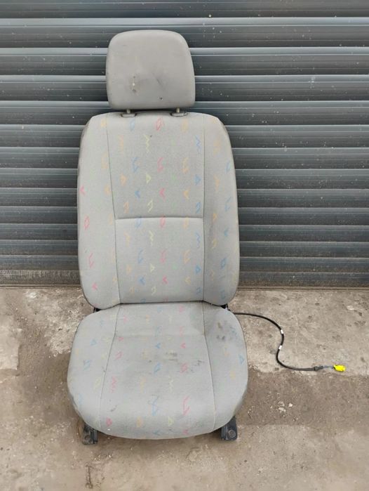 FOTEL PRAWY LEWY KIEROWCY PASAZERA VW CRAFTER POJEDYŃCZY PRZEDNI
