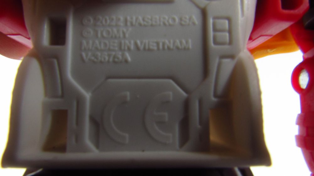 HASBRO - Tomy Transformers Legacy Evolution Optimus Leo Prime Figurka