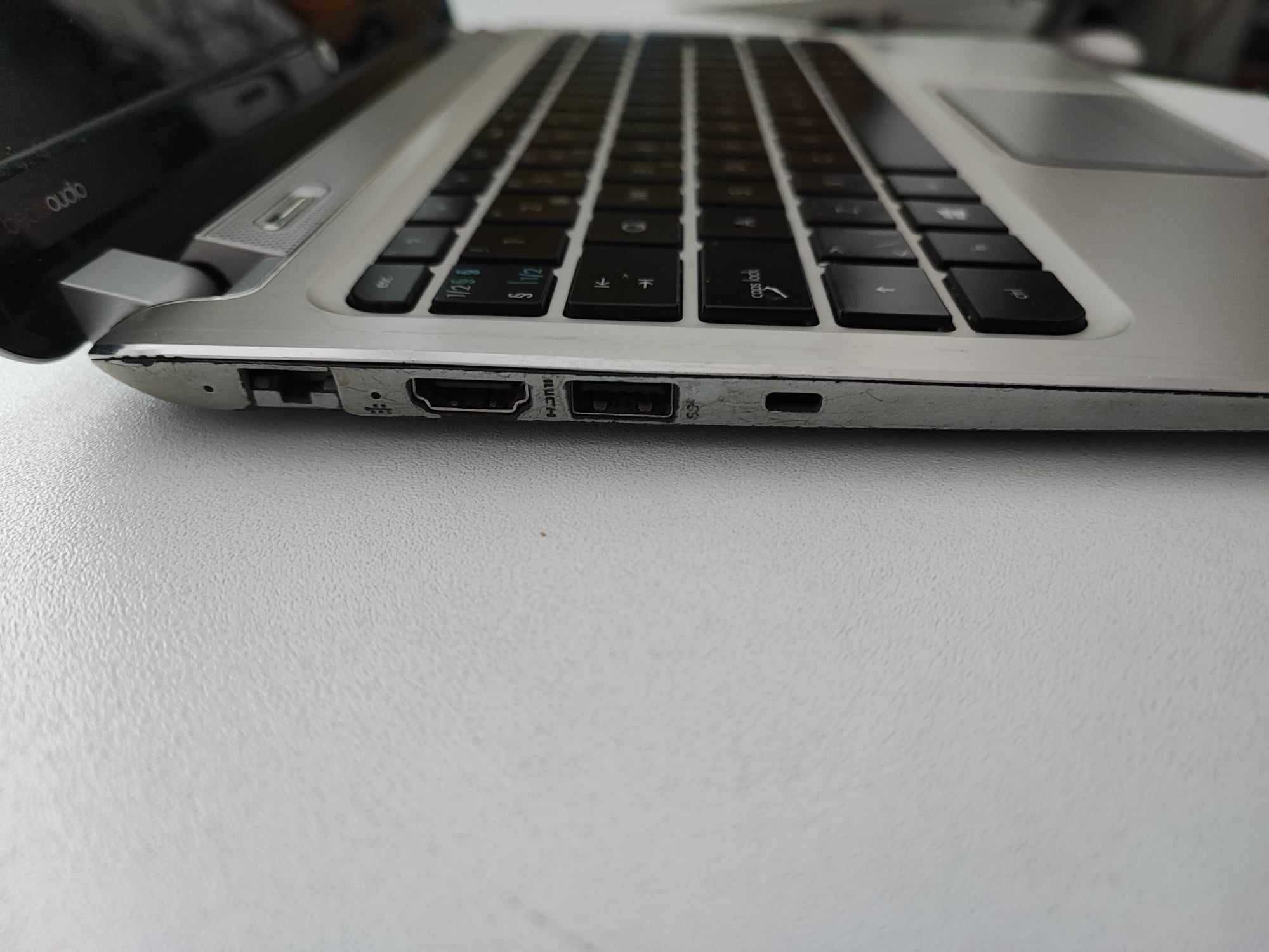 Laptop Spectre XT Pro 13-b000