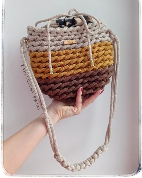 Piękna i oryginalna torebka worek ze sznurka (od ręki)