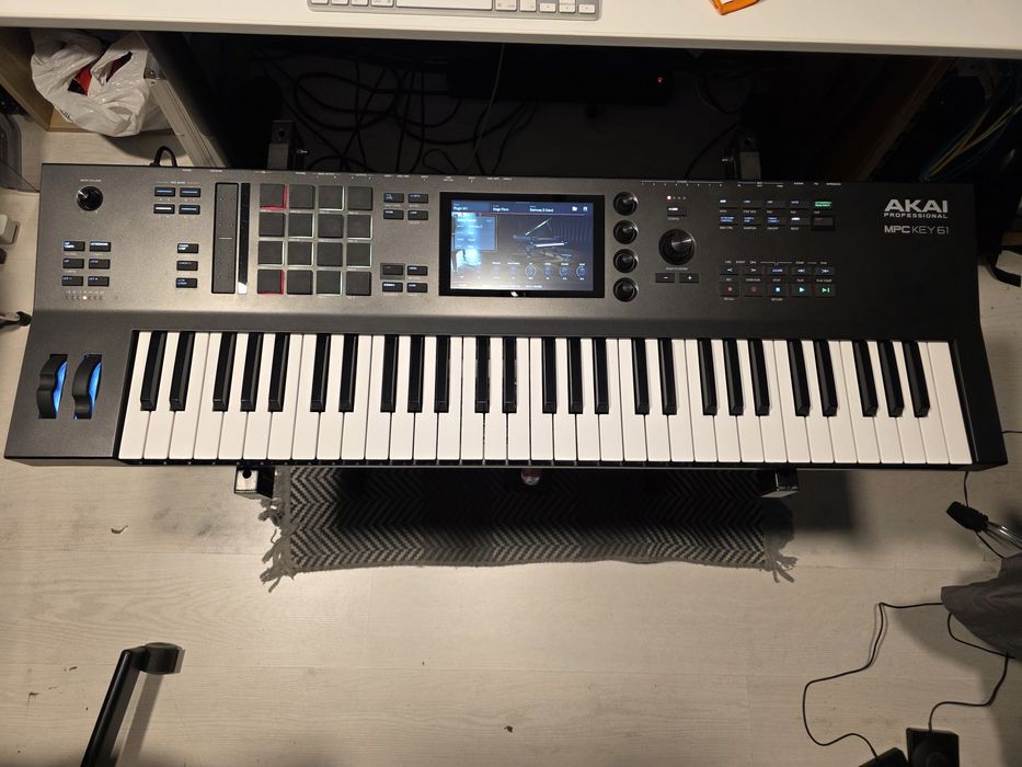 Sintetizador AKAI MPC Key 61