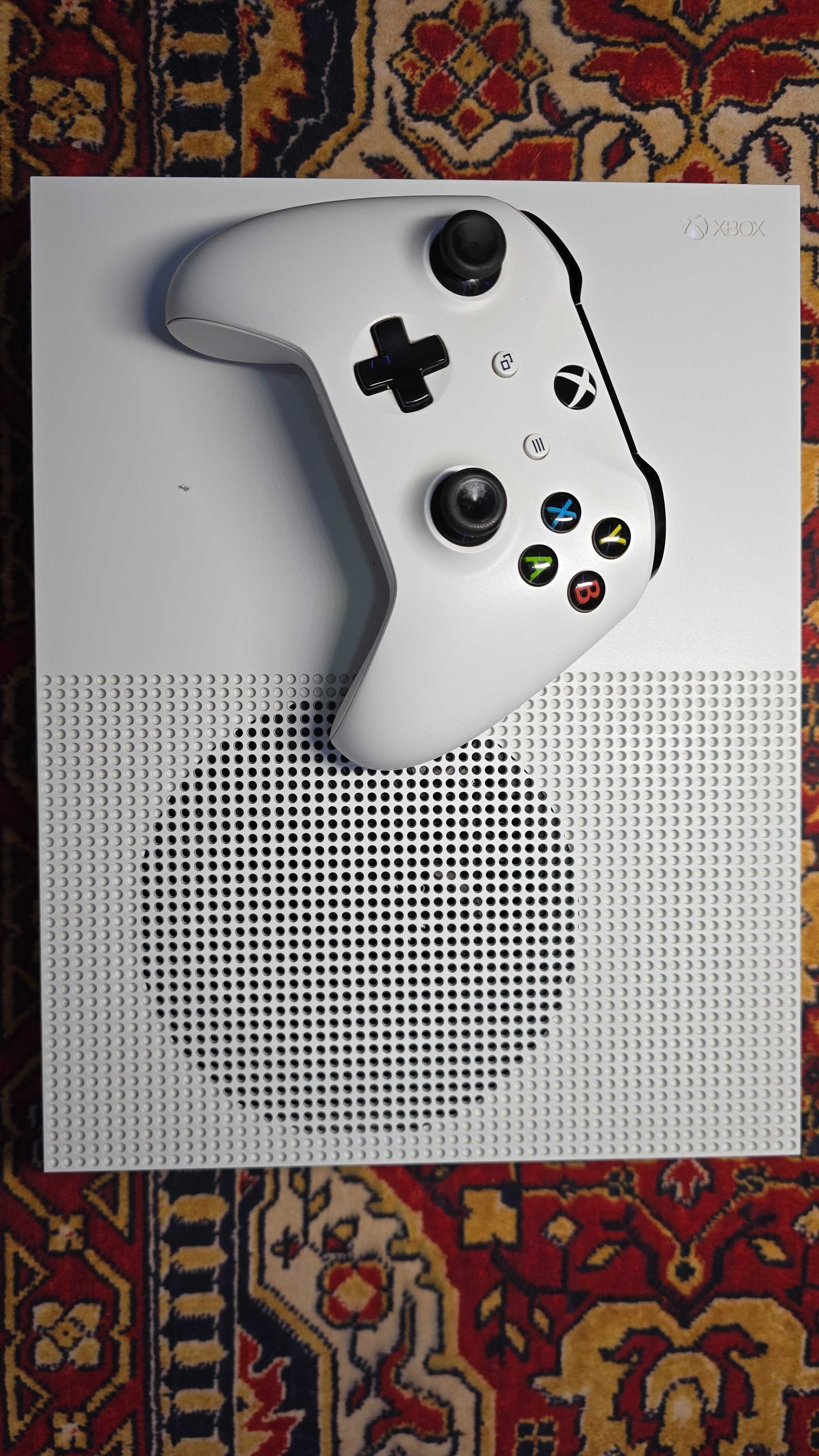 Xbox one S 1 TB biały + pad GRATIS