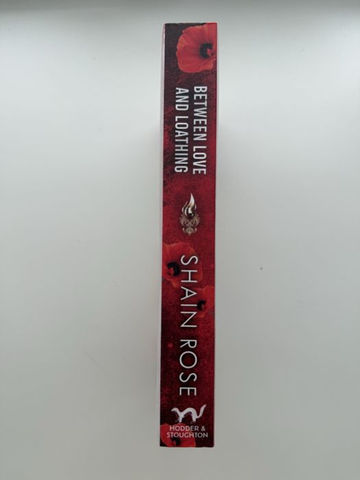 Книга нова “Between Love and Loathing” Shain Rose