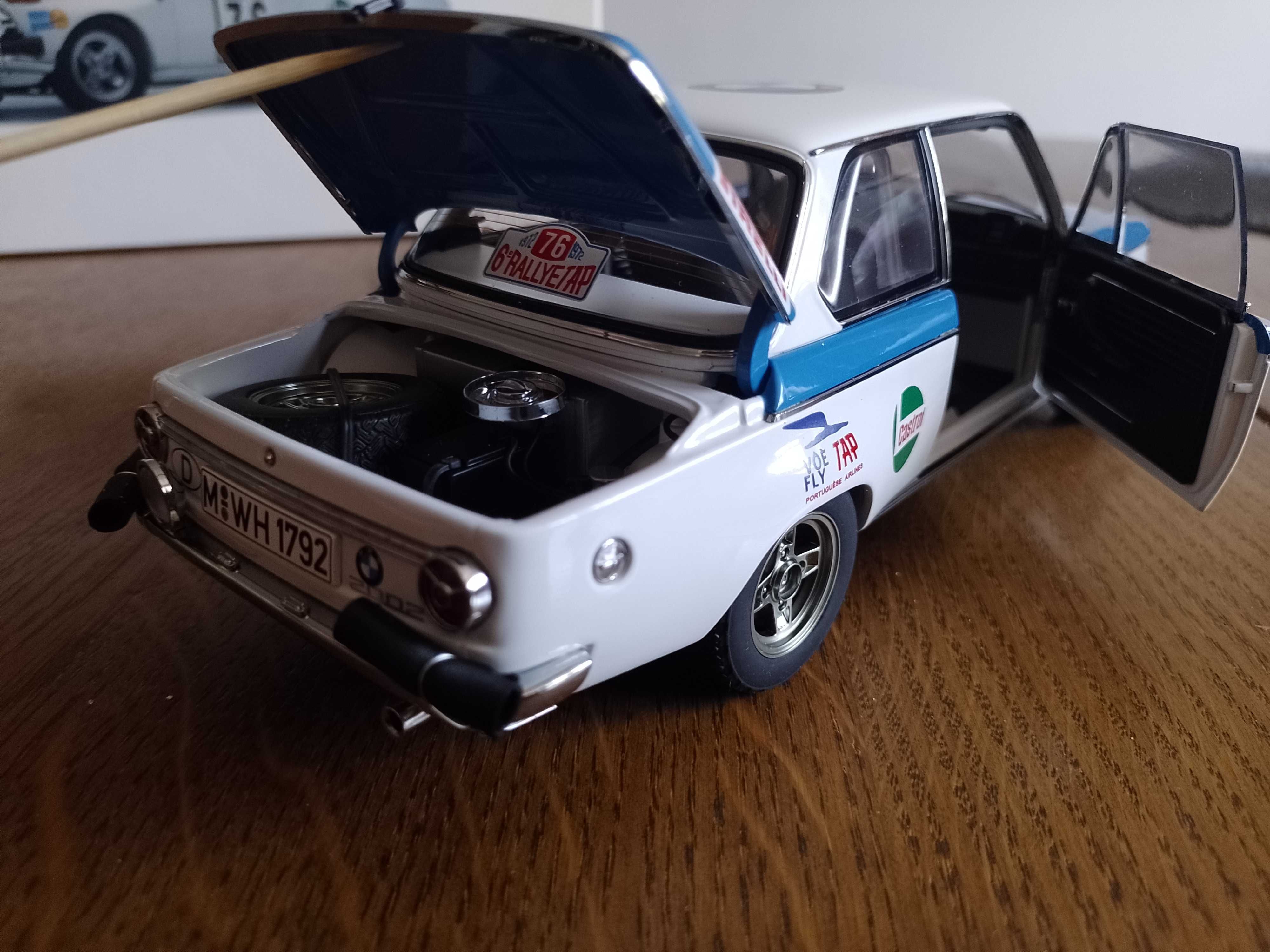 AutoArt 1:18 BMW 2002 Tap Rally