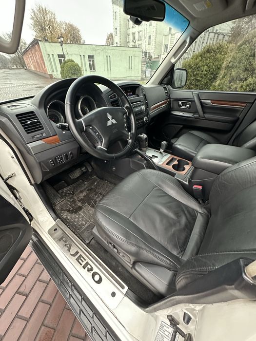 Продам Mitsubishi Pajero Wagon 2009 TDI 3.2 Дизель