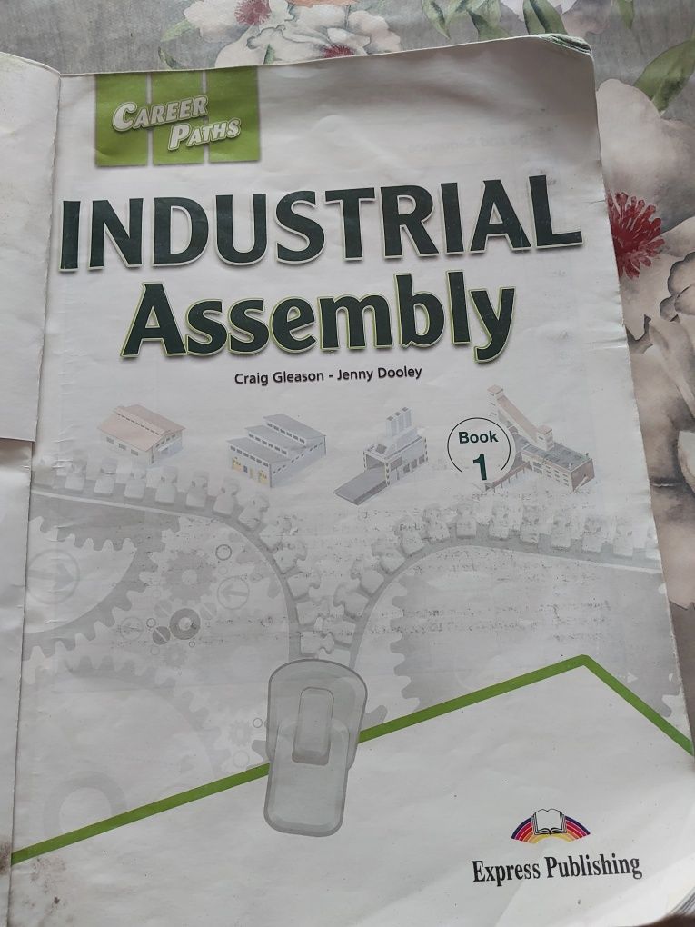 Podręcznik " Industrial Assembly " Career Paths Express Publishing