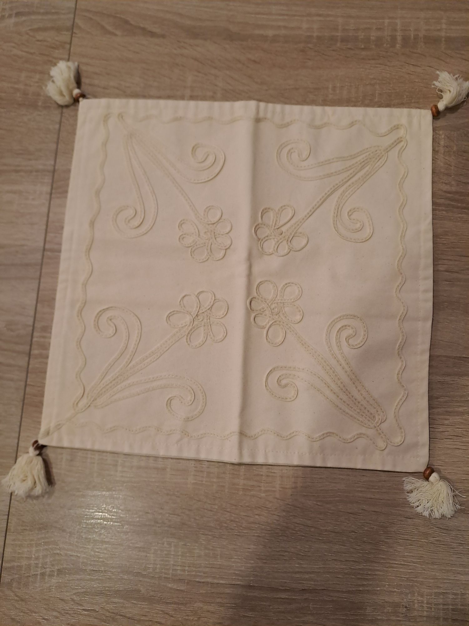 Poszewka ozdobna na poduszkę - kolor len. Rękodzieło tureckie.