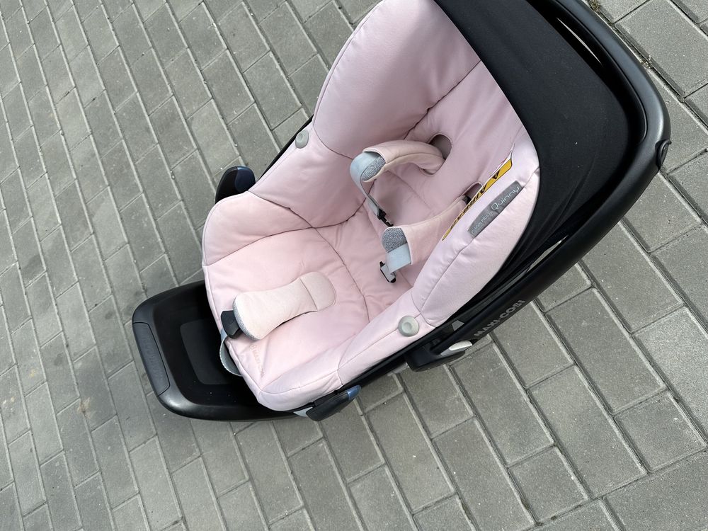 Fotelik Maxi Cosi bezwypadkowy z bazą isofix