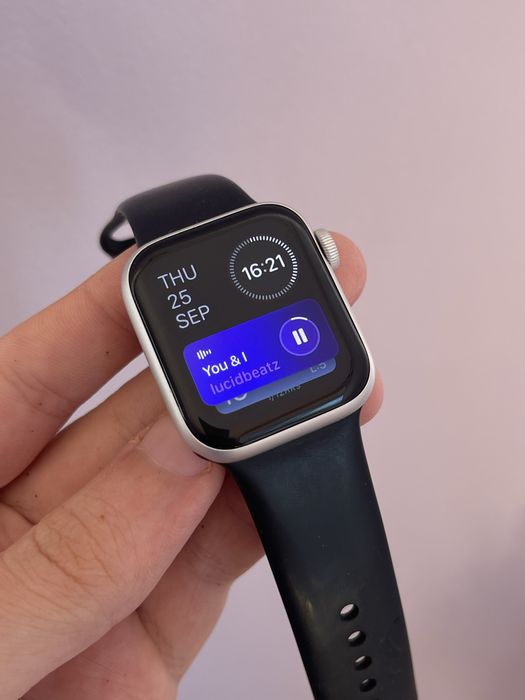 Apple Watch SE 2 (2022) 40mm White – АКБ 98%