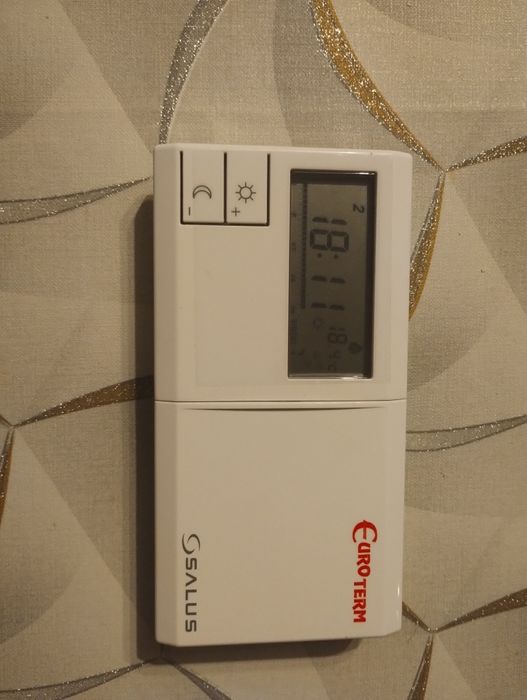 Przewodowy regulator temperatury SALUS 091FLv2