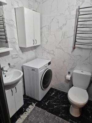 Оренда затишної 2-кімнатної квартири. Галицькій район.  Вулиця Зелена