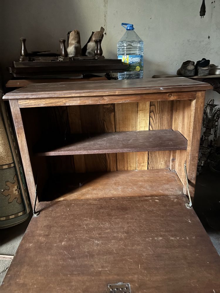 Sapateira/ garrafeira em bom estado