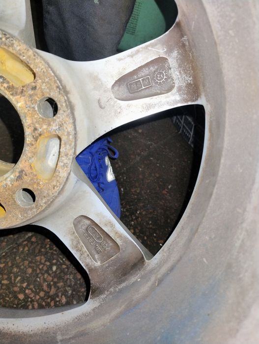 Диски R16 в хорошем состоянии dezent