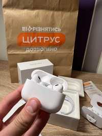 Навушники AirPods pro 2 з чеком на гарантії! Стан нових!