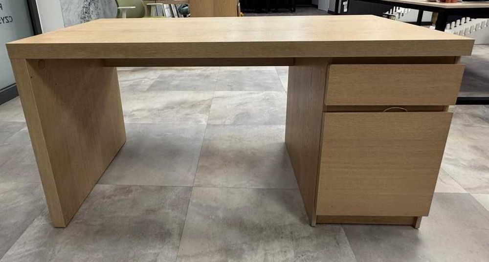 Biurko MALM  IKEA z szufladą i półkami