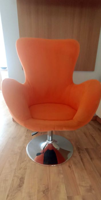 fotel obrotowy regulowany