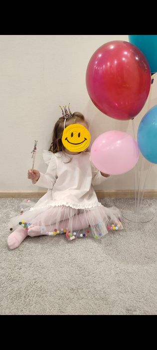 Нарядне плаття для дівчинки