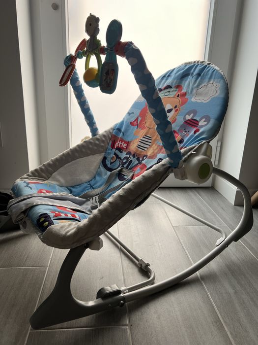 Cadeirinha de bebê + almofada de troca