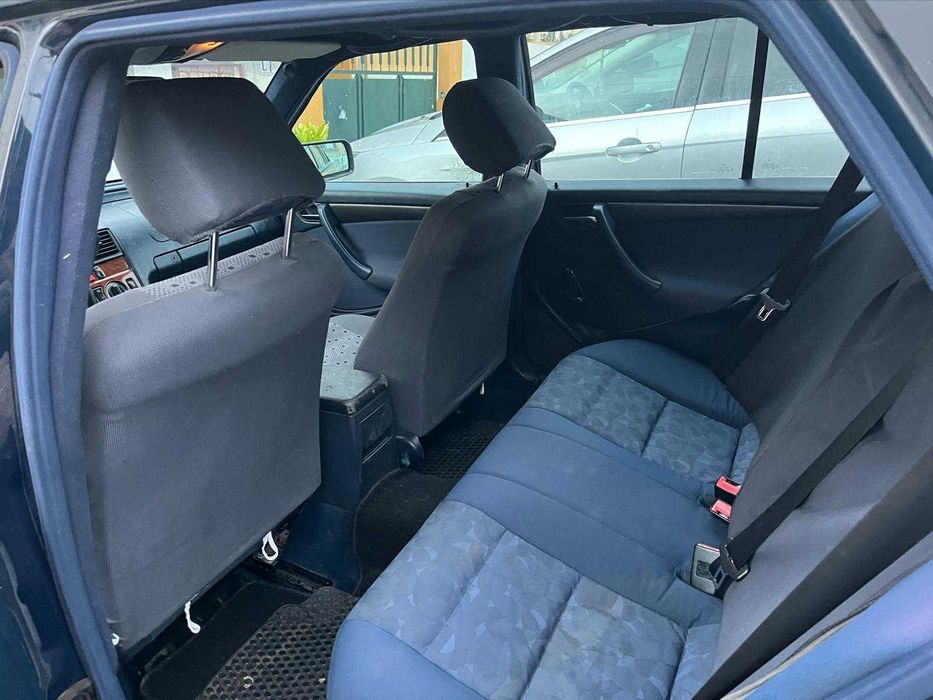 Mercedes Benz C220 D