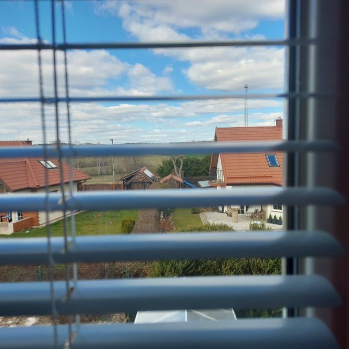 Żaluzje kolor biały