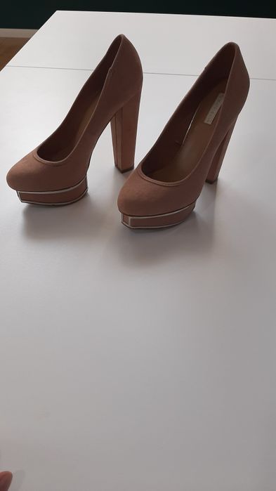 Buty na słupku i koturnie brudny róż/ bez szpilki buty na obcasie