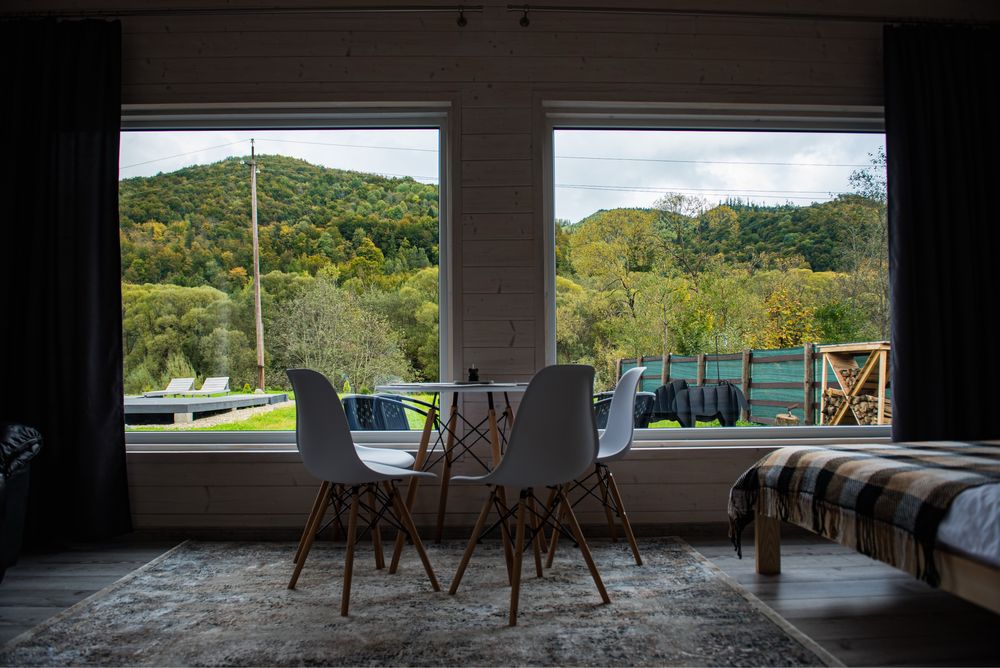 Відпочинок у Карпатах село Гребенів