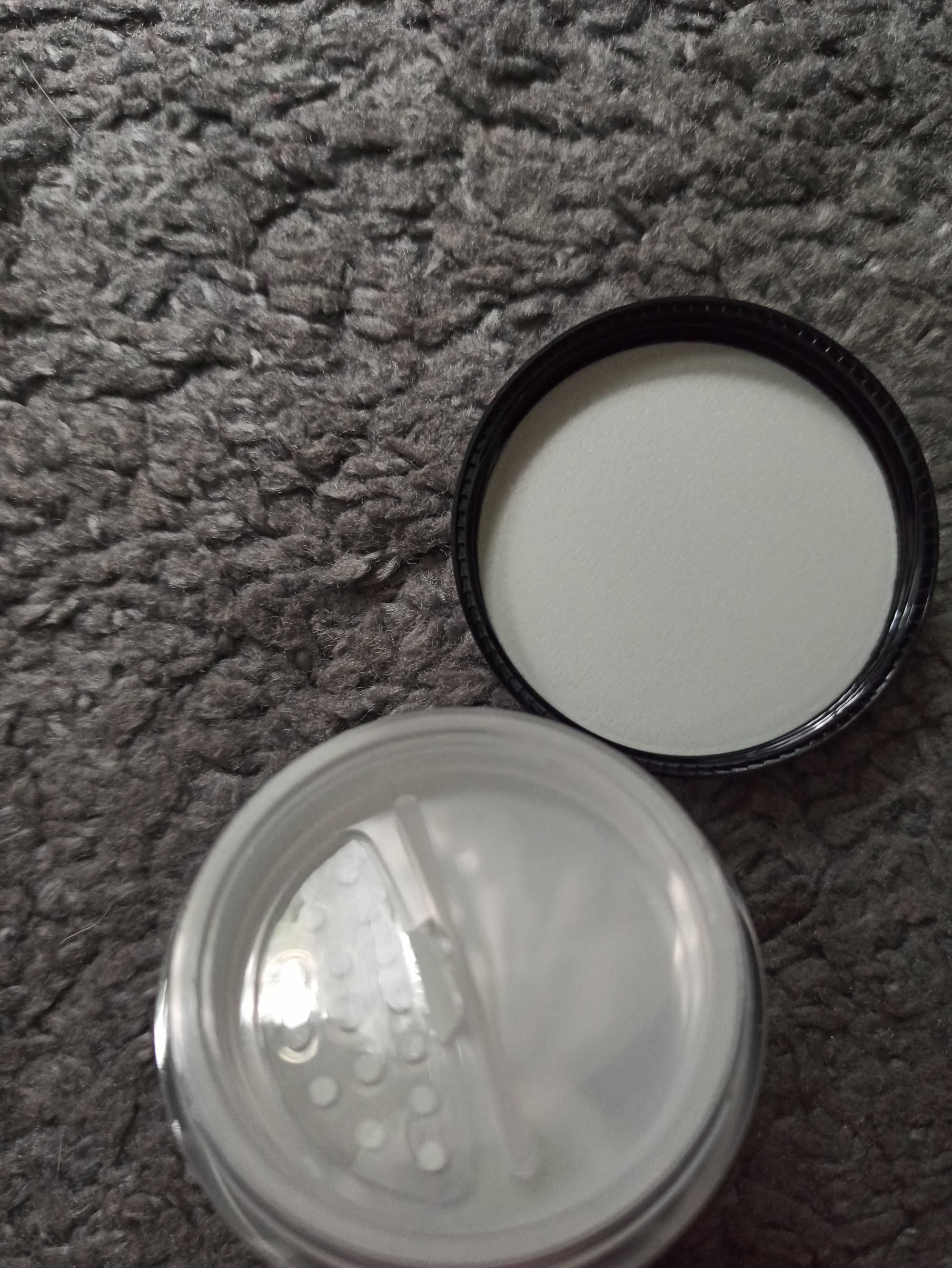 Nowy puder pod oczy Hean lightening secret