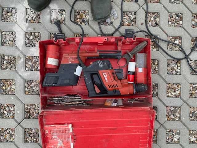 Wiertarka udarowa Hilti z odkurzaczem