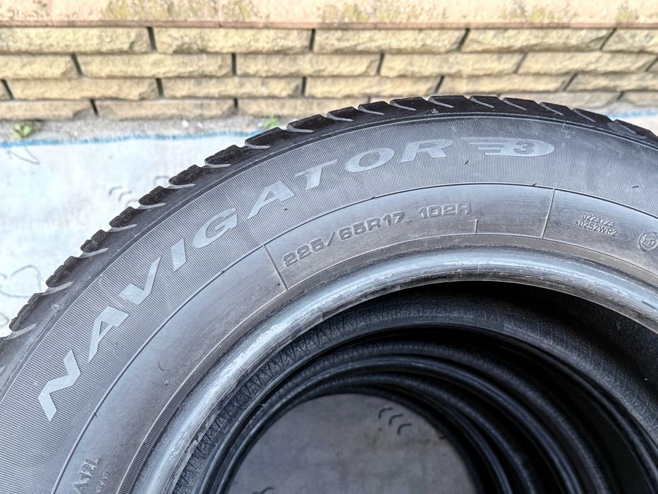 Продам комплект резины 225.65.R 17