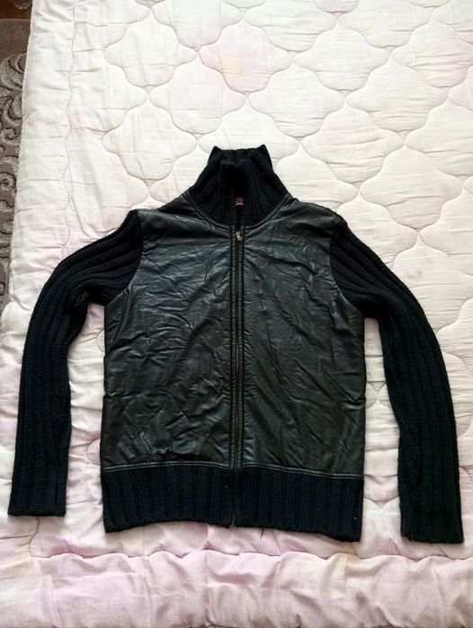 Бомбер тепла вязаний світер 100грн