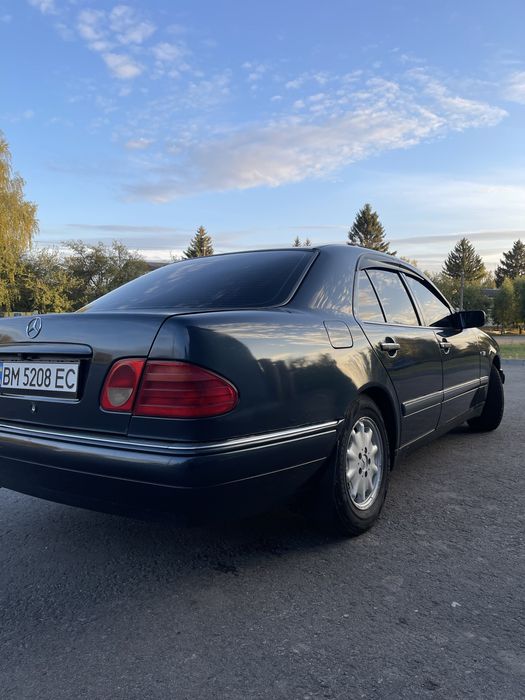 В отличном состояниї мерседес w210 e240 Обмен,Торг!!!