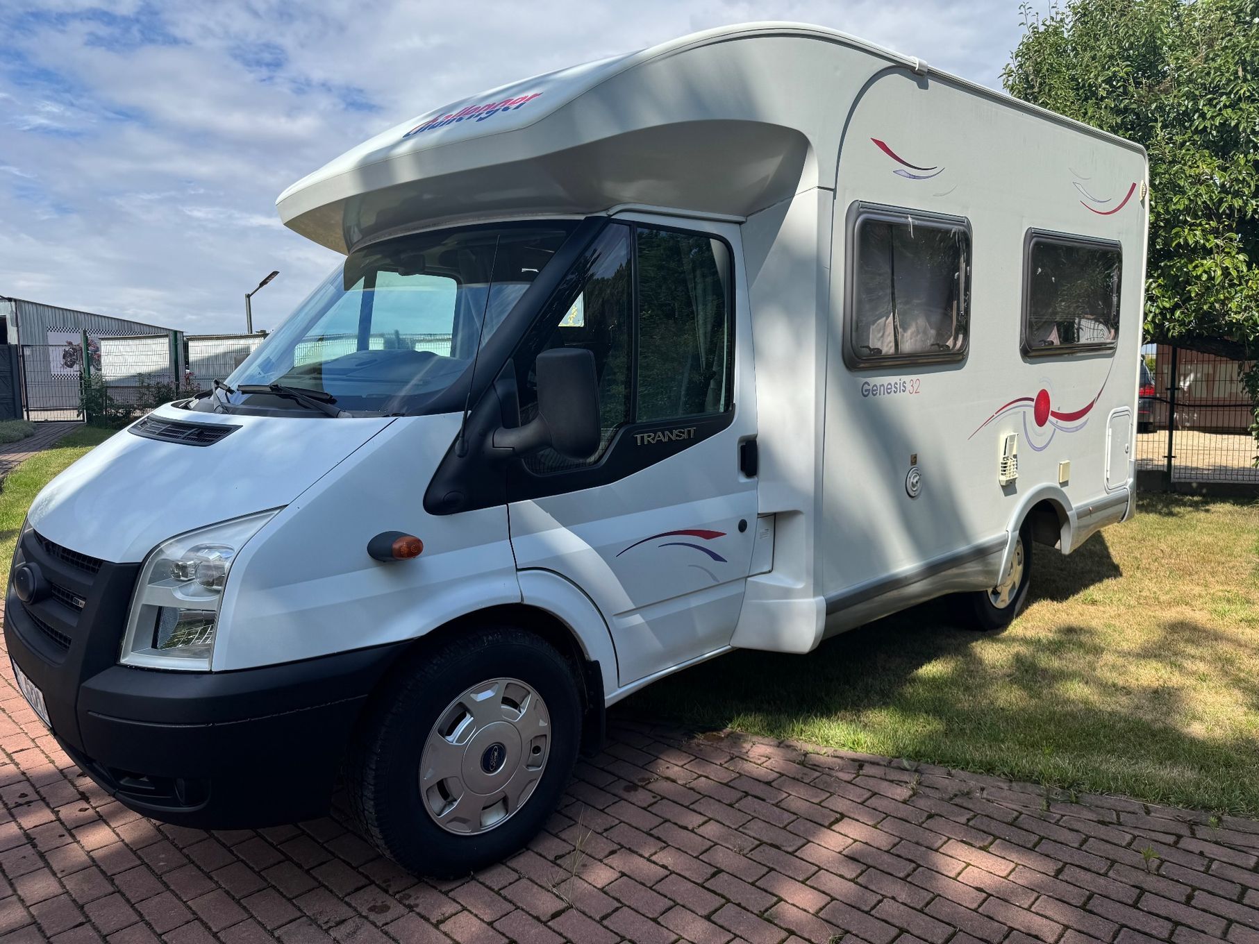 Ford Challenger Genesis 32  Transit
