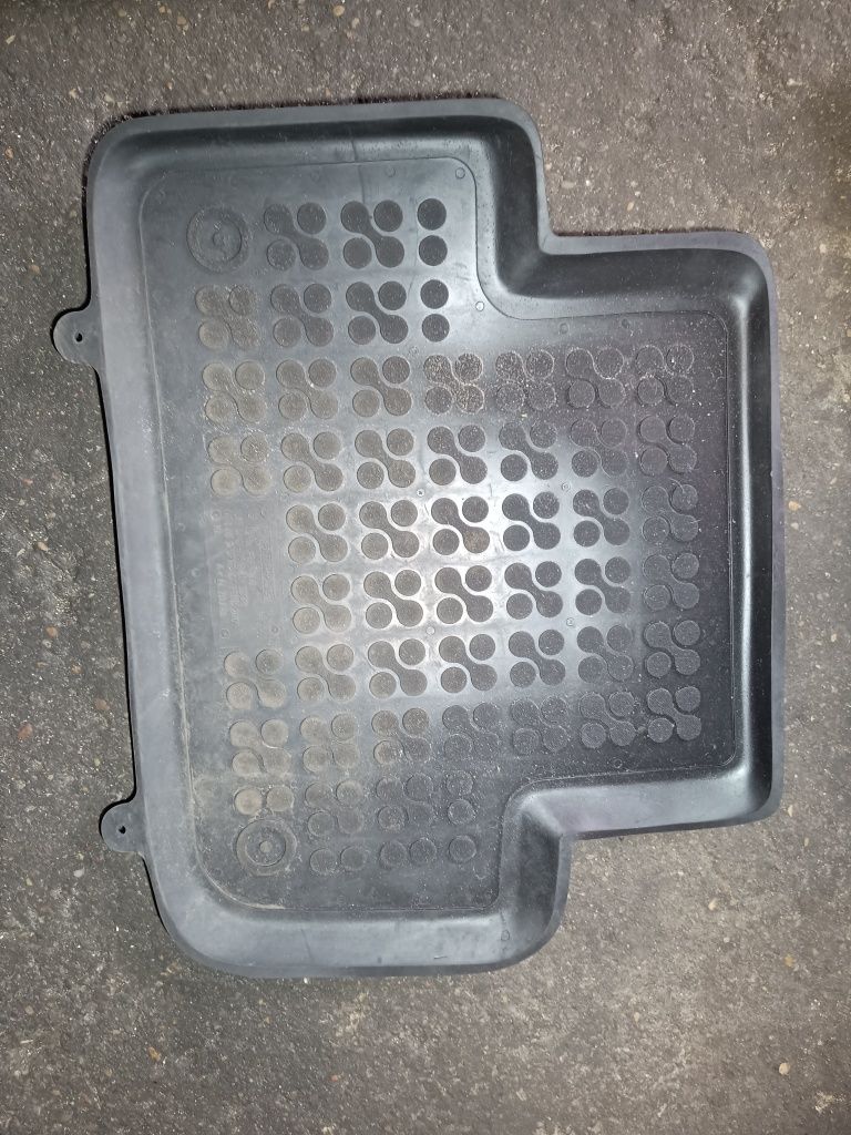 Dywaniki gumowe Audi A4 B8 komplet