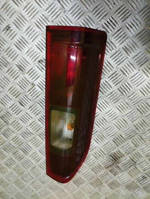Фонарь Стоп Рено Трафик 3 Опель Виваро фара задня ліва Trafic Vivaro