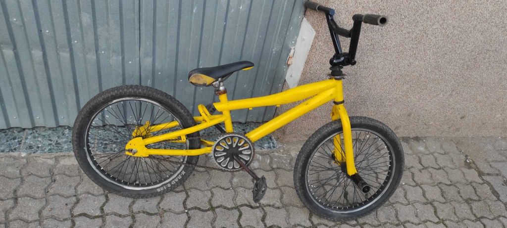 Rower typu BMX 20' + pegi