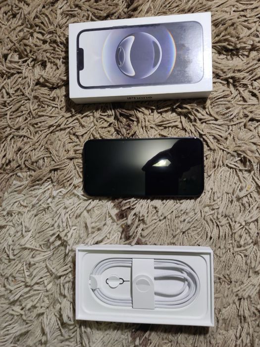 iPhone 16e 128Gb фізична sim + e-sim. Ще на гарантії