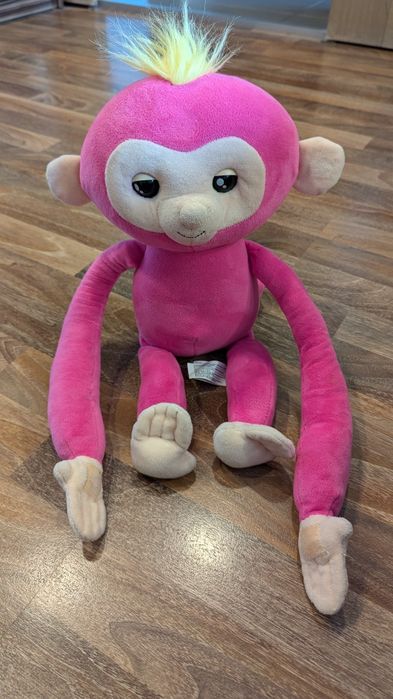 Интерактивная мягкая детская игрушка Обезьянка-обнимашка Белла 42 см