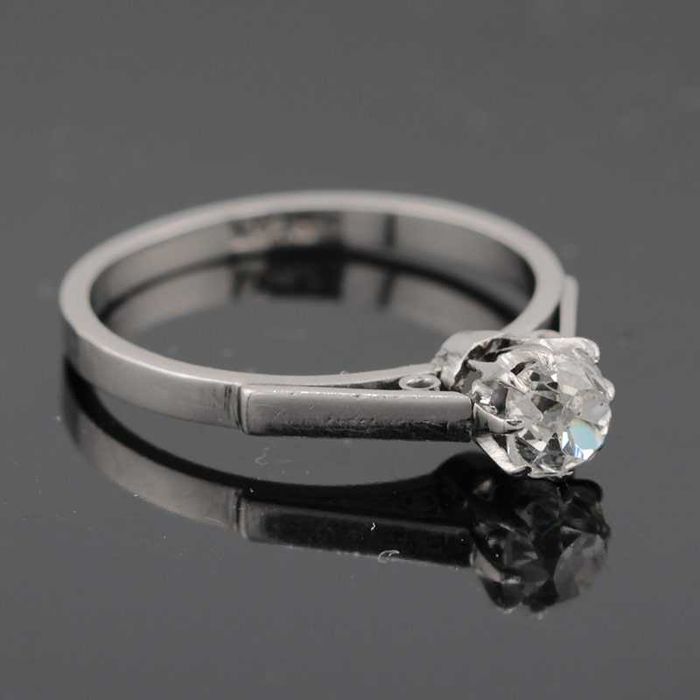 Platynowy pierścionek z brylantem 0.52ct w starym szlifie ZARĘCZYNY