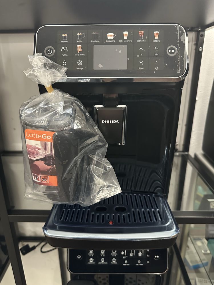 Powystawowy. Ekspres PHILIPS EP5500 LatteGo. Gwarancja. Dostawa.