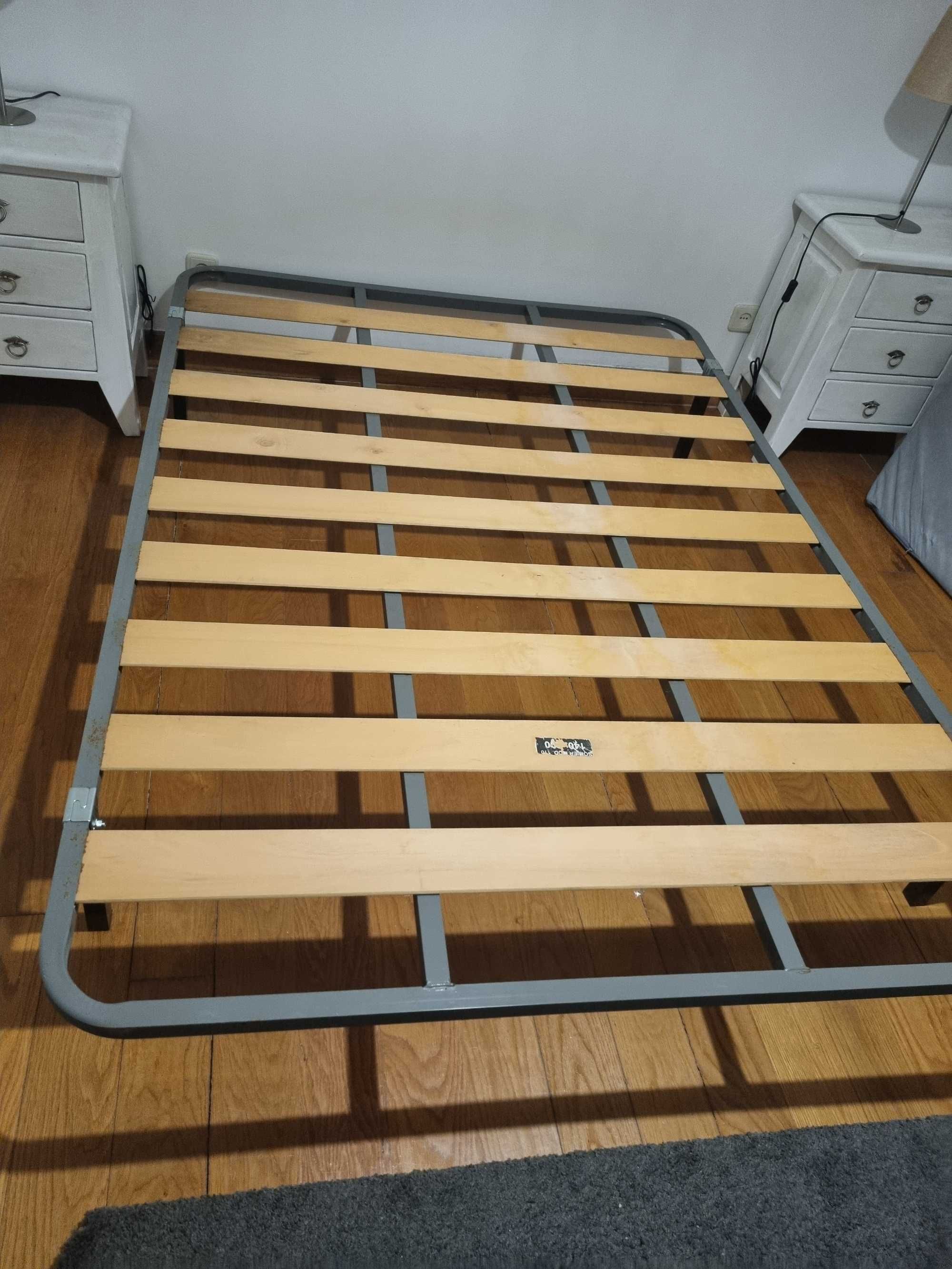 Estrado de casal - Cama